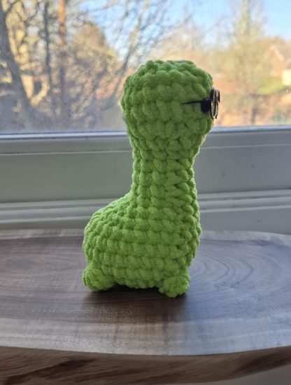Crochet Brachiosaurus in glasses - Image 2